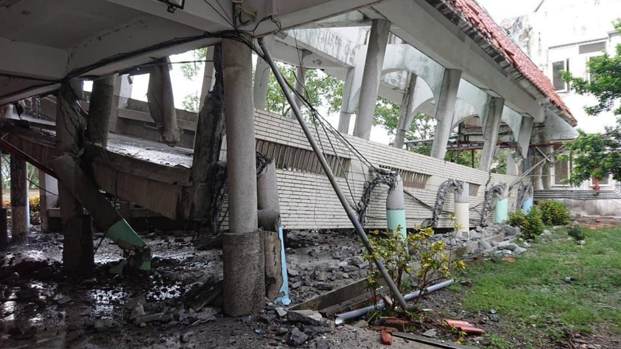 Earthquake in Taiwan, China and japan, tsunami warning, see photos