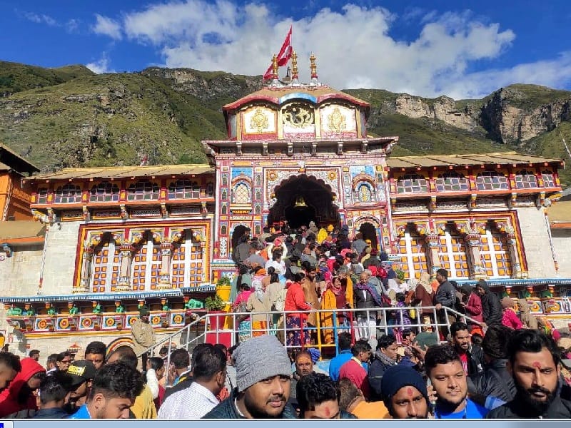 Char Dham yatra 2022: Pilgrims crowd again in badrinath kedarnath gangotri and Yamunotri