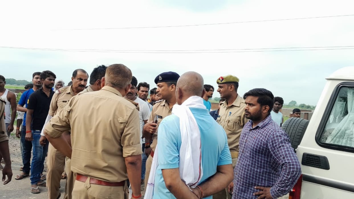 A man found dead in Bijnaur, family says it was murder.