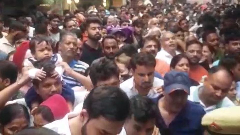 Crowd control arrangements fail in Banke Bihari temple Vrindavan