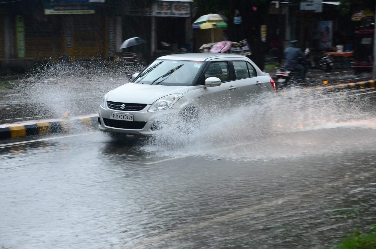 Heavy Rain In Uttarakhand water level increased Gaula river alert weather Update