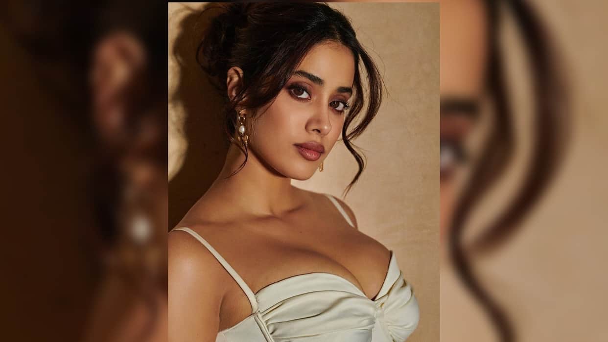 Janhvi Kapoor Trolled for her latest airport look, video getting viral on social media