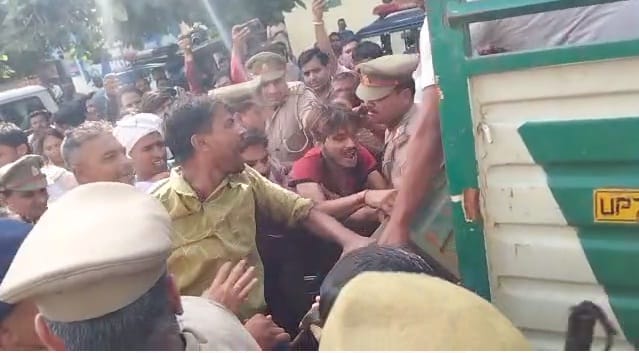 Ruckus over the death of three laborers after falling in a soaking tank in Kanpur