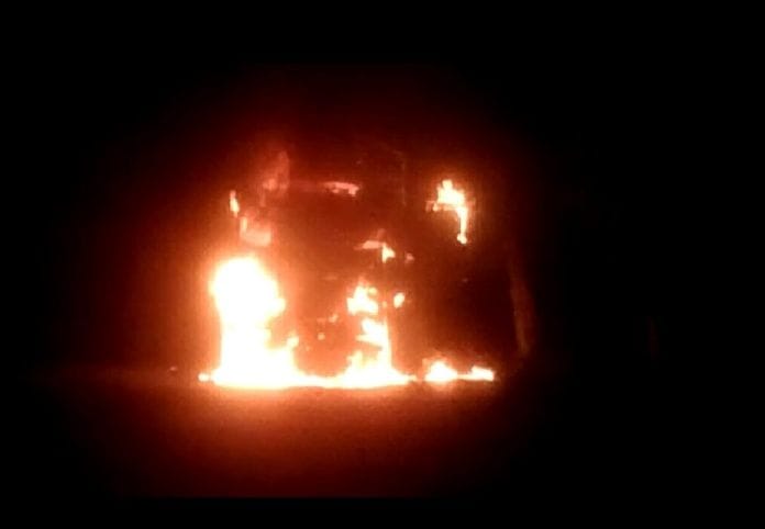 Fire in a sugarcane laden canter