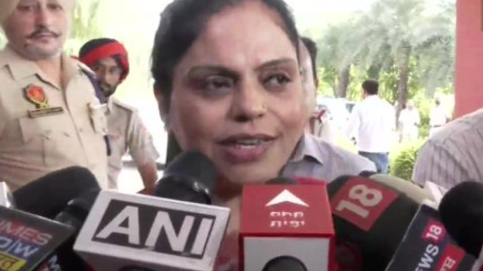 Girl Students MMS Video Went Viral on Internet in University of Mohali