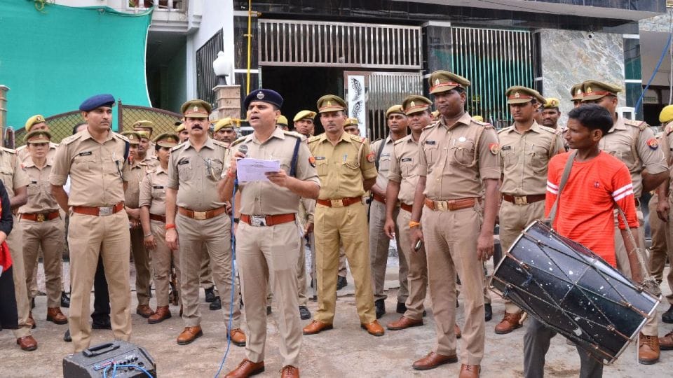 properties of land mafia will be attached in Agra