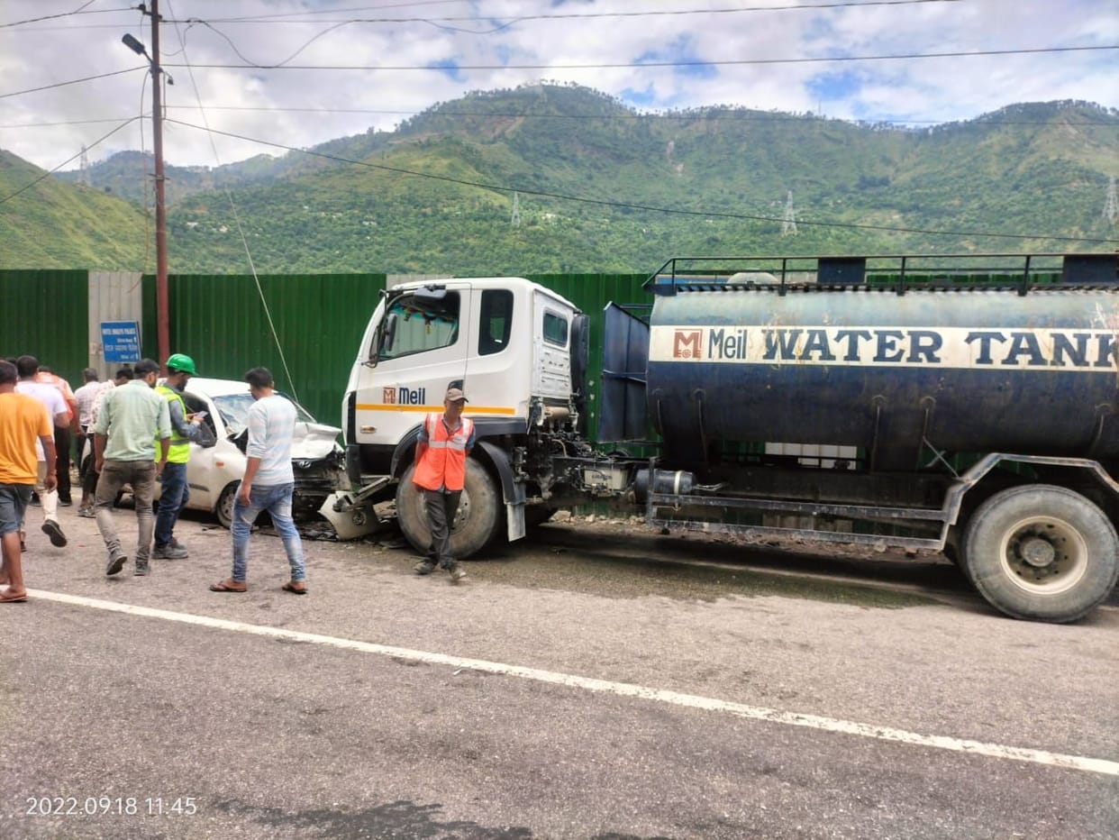 Five people injured after passenger vehicle collided with a standing tanker