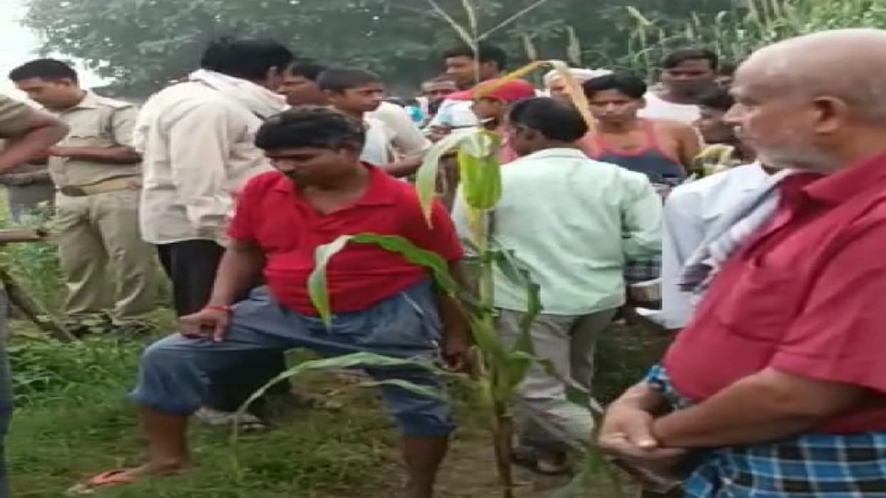 Jaunpur News young man died after being struck by the current In farm