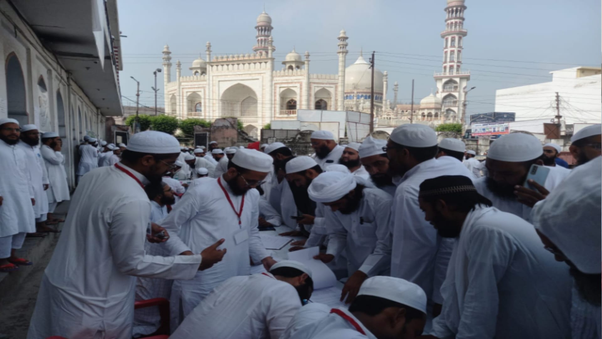 Protest Against Madrasas Survey in UP, Conference Will Be Held in Darul Uloom Deoband Today News in Hindi