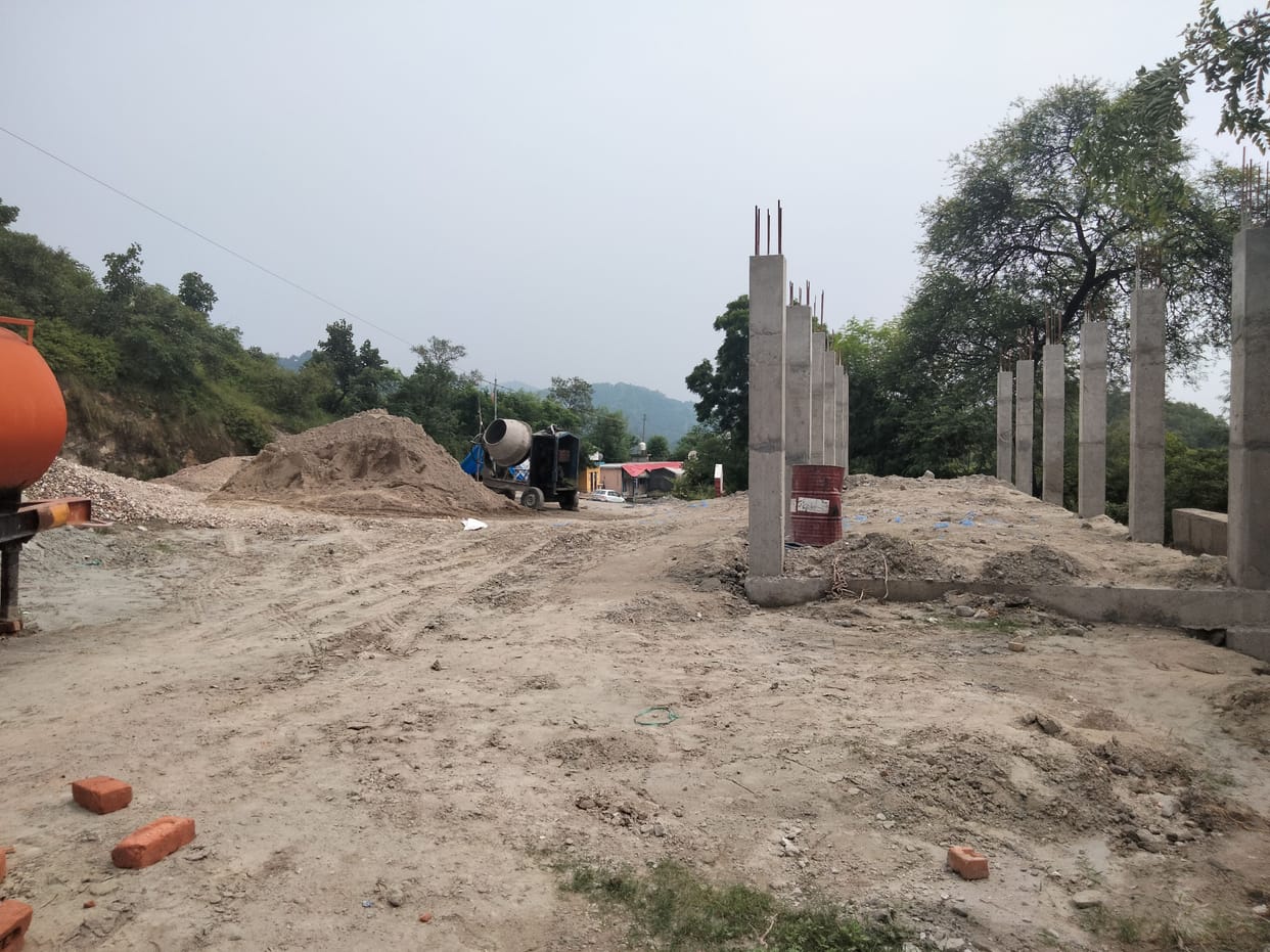 Along the Una-Hamirpur National Highway