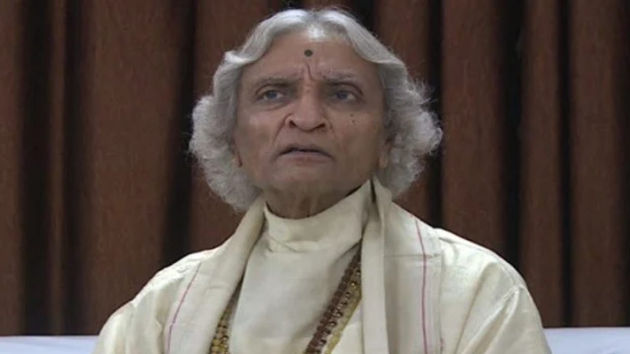 CM Yogi Adityanath and many others express their grief on death of Acharya Dharmendra.
