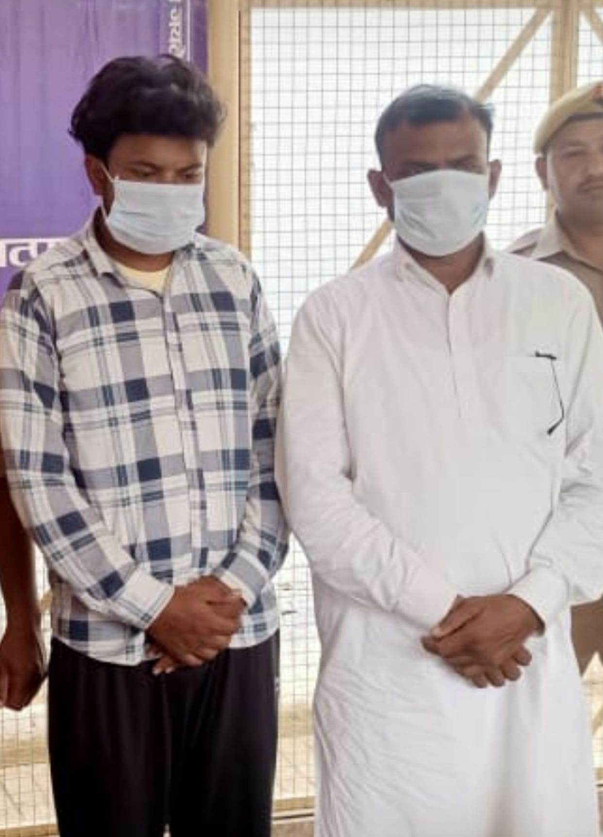 opium smuggler father and son caught during checking in Alapur area of Badaun.