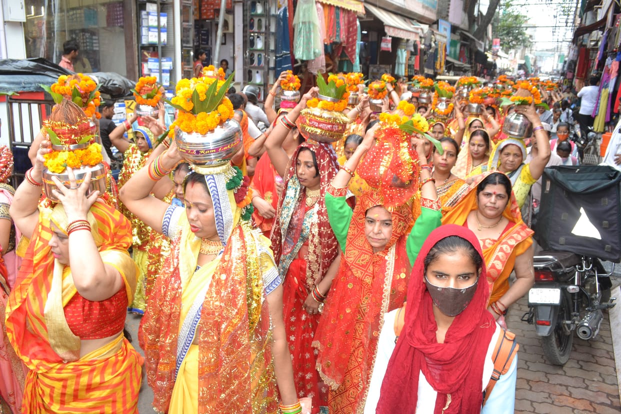 Inauguration of Shiva Mahapuran Gyan Yagya, Kalash Yatra taken out