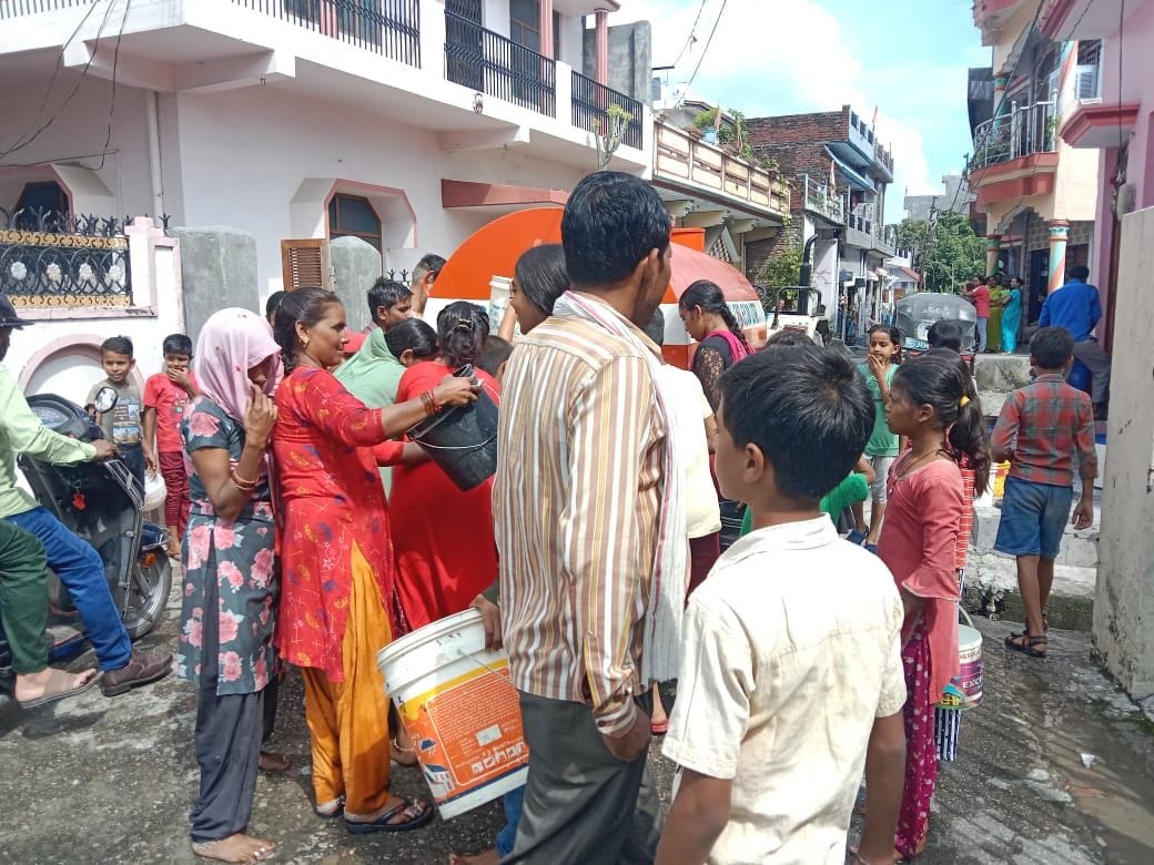 Drinking water crisis due to failure of tubewell motor in TP Nagar and Chaudhary Colony