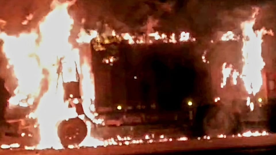 Cleaner burnt alive after container catches fire in Kathua