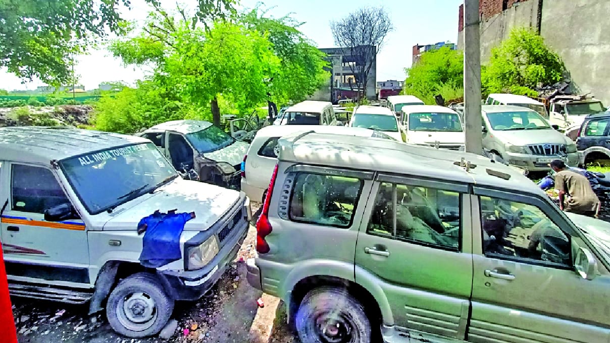 Dengue in Jammu: Mosquitoes breed in stored water vehicles and tires junk of transport yard