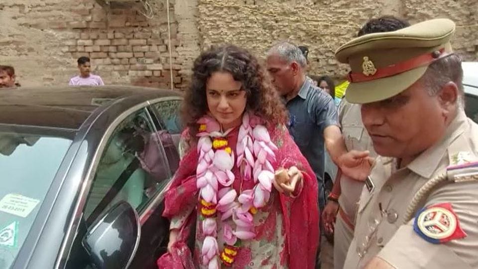 kangana ranaut visits banke bihari mandir and nidhivan in vrindavan