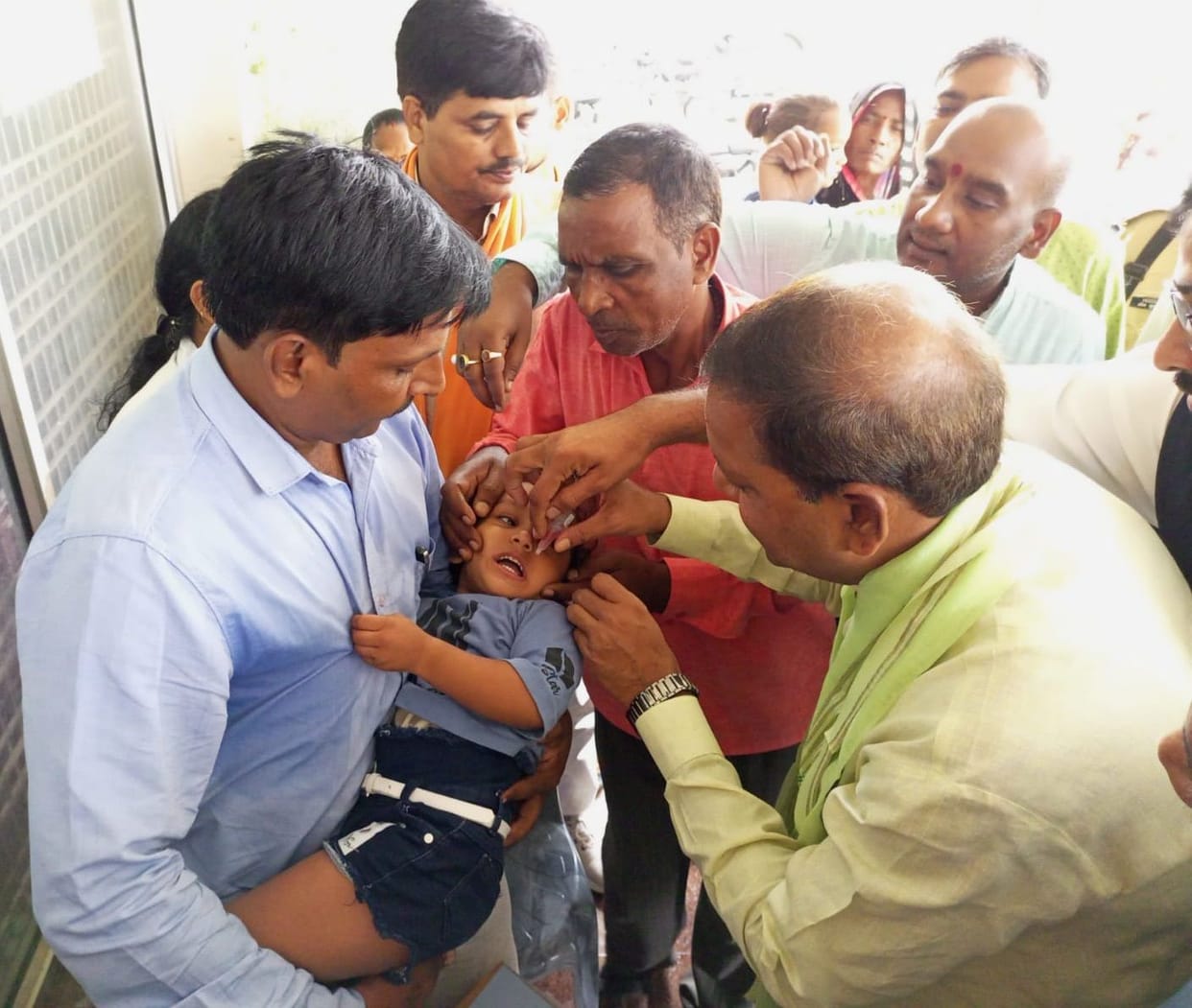 From September 19, the team will go door-to-door to give polio medicine