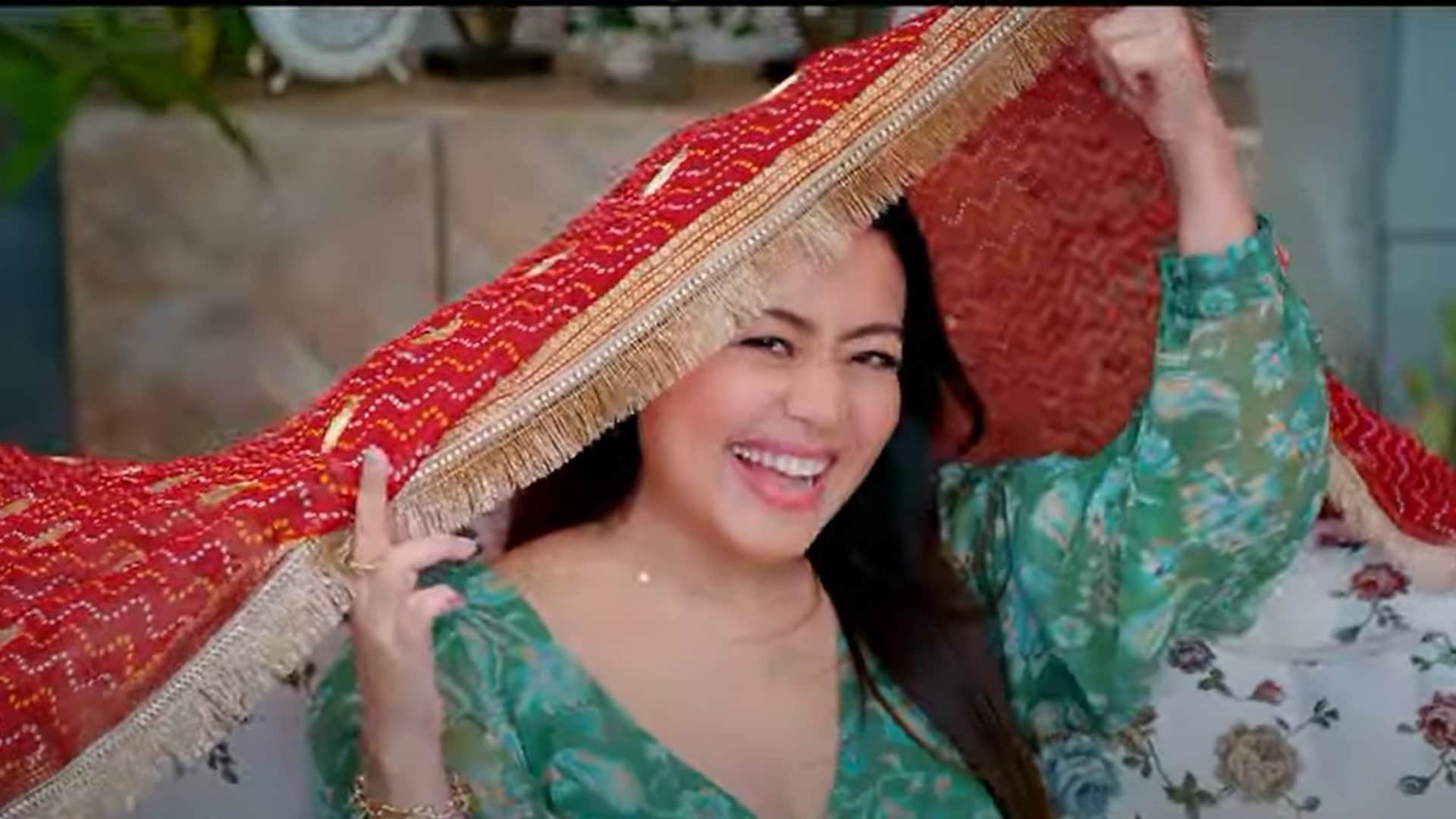 neha kakkar falguni pathak controversy singers seen together indian idol 13 video viral