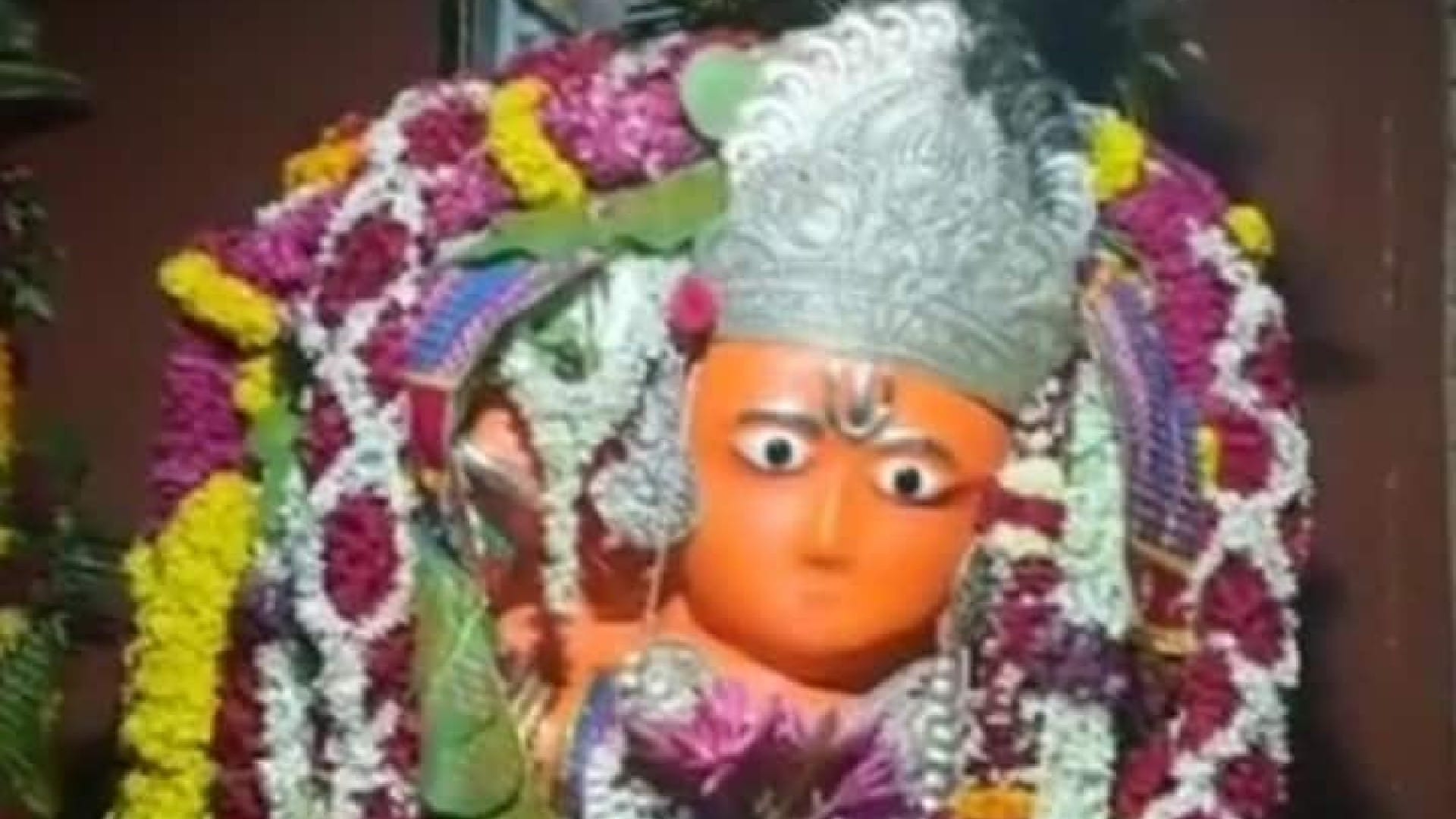 Miracle seen in Khargone's Okhleshwar Dham Hanuman ji's statue blinked video went viral