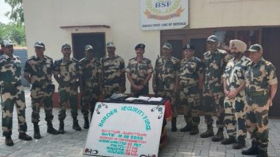 BSF troops foiling attempt to smuggle contrabands in Punjab