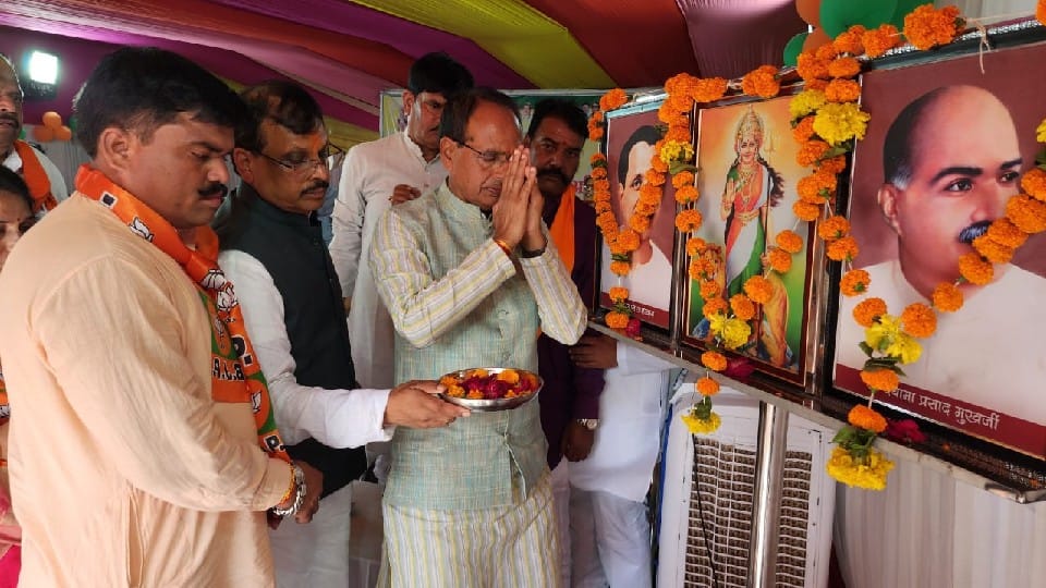 Ratlam: India Jodo Yatra CM's target again, said in Sailana - people are leaving Congress everywhere