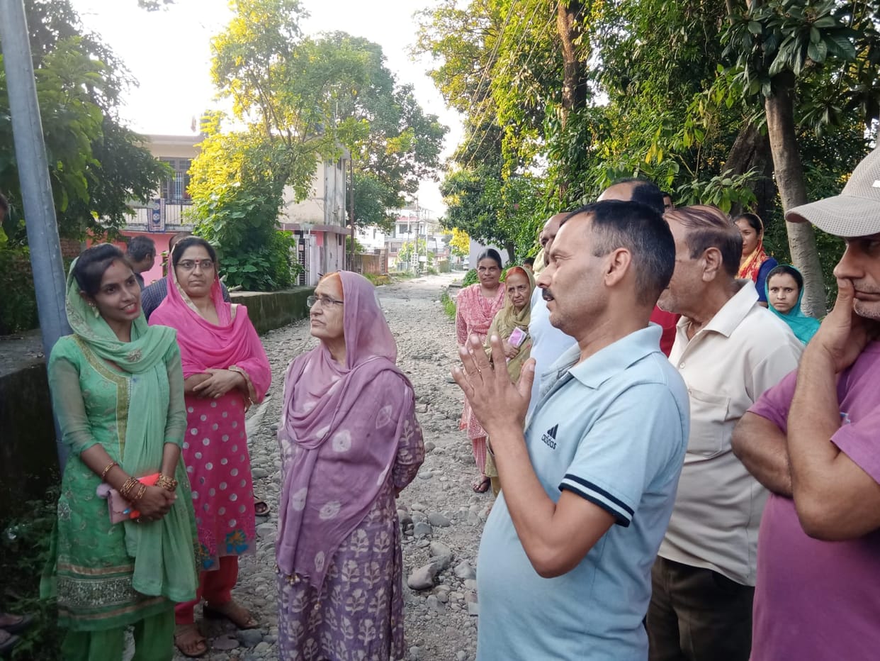 The road to Ward 8 of Sujanpur will be constructed with five lakhs
