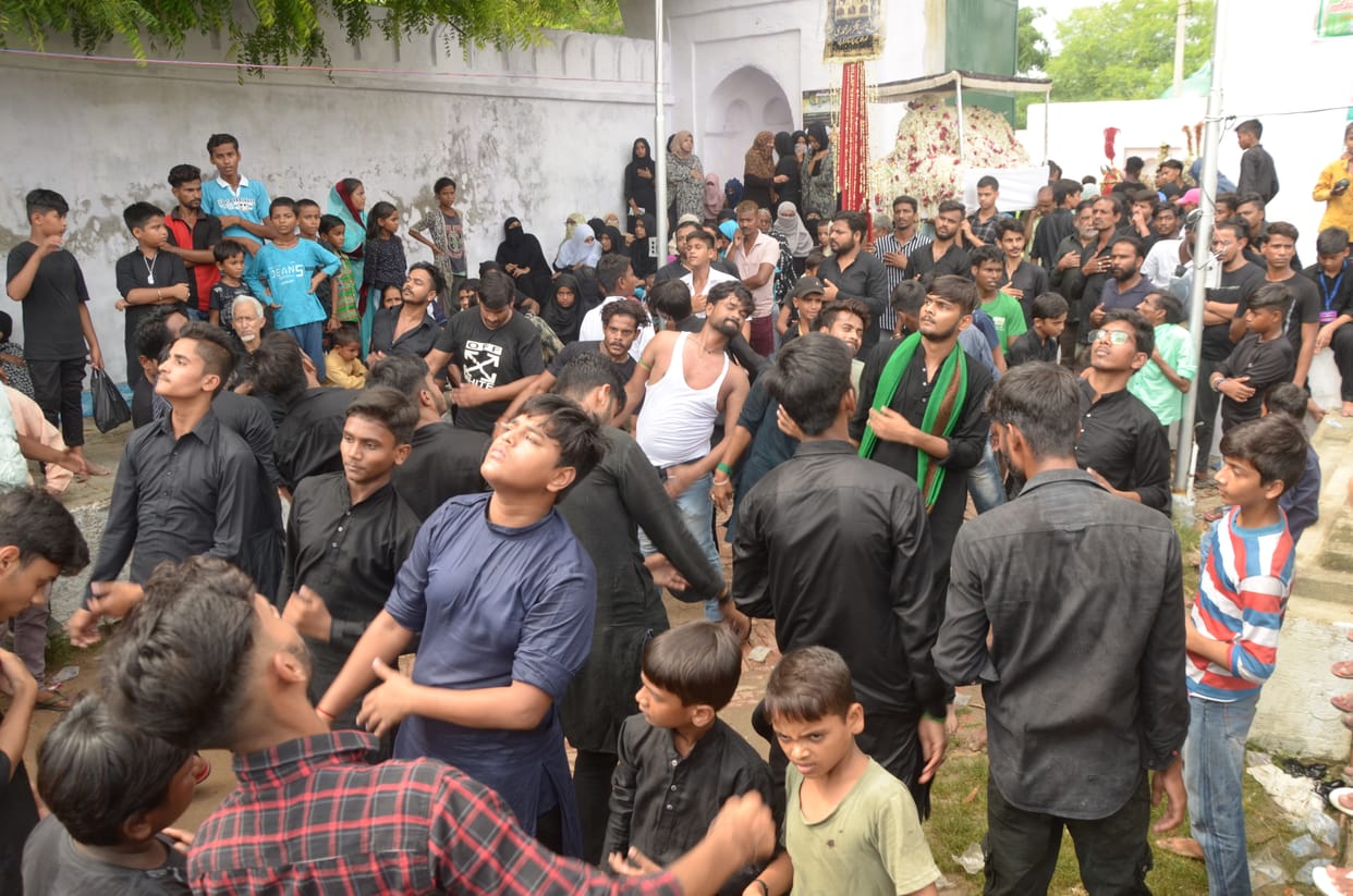 Anjumans mourn and mourn on Chahallum