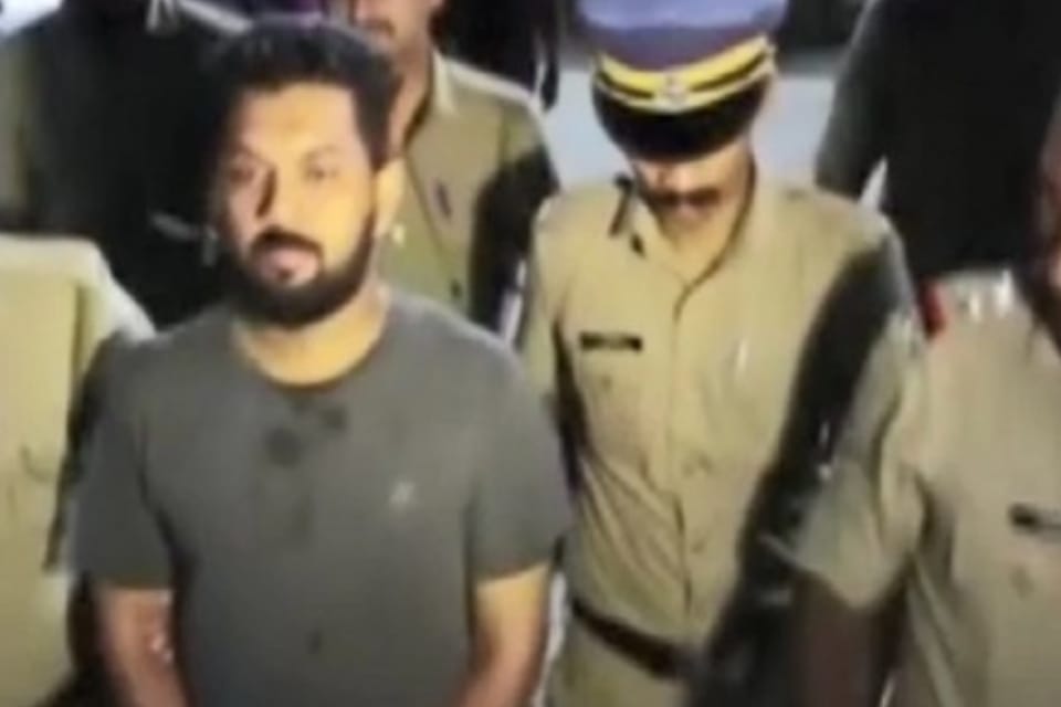 Kerala Police arrested PFI District Secretary in connection with the murder of RSS leader