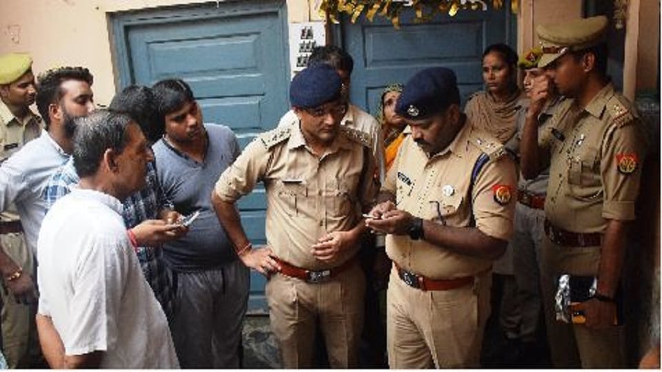 Love Couple Commits Suicide In Kasganj