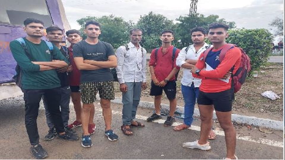 Army Bharti agra great enthusiasm among the youth to become Agniveer