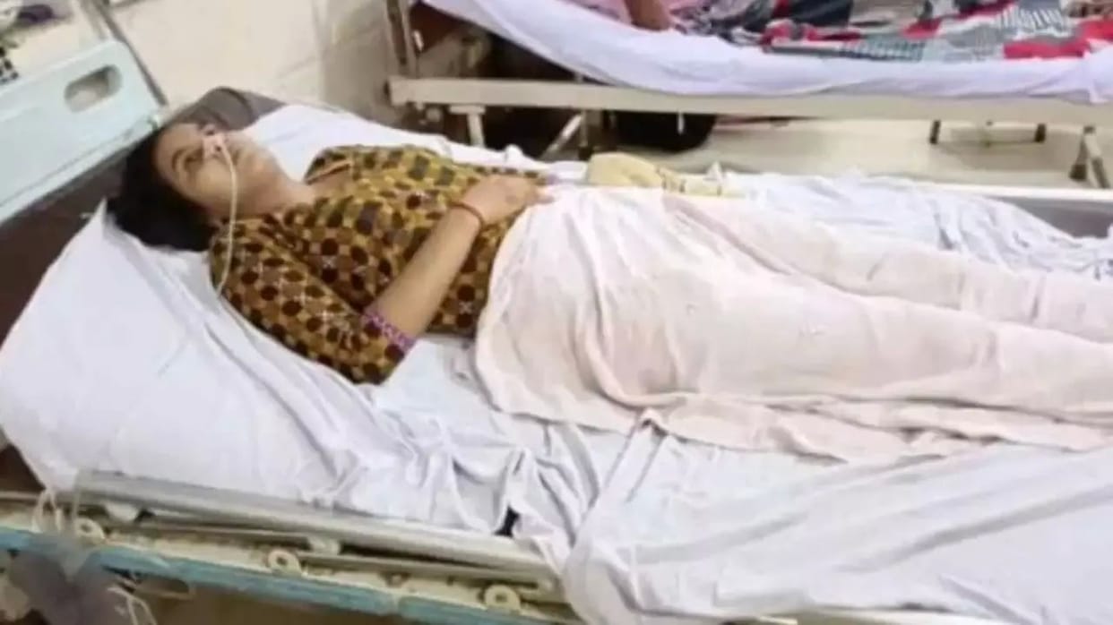 When the police arrive, the serious sisters can be taken to the hospital