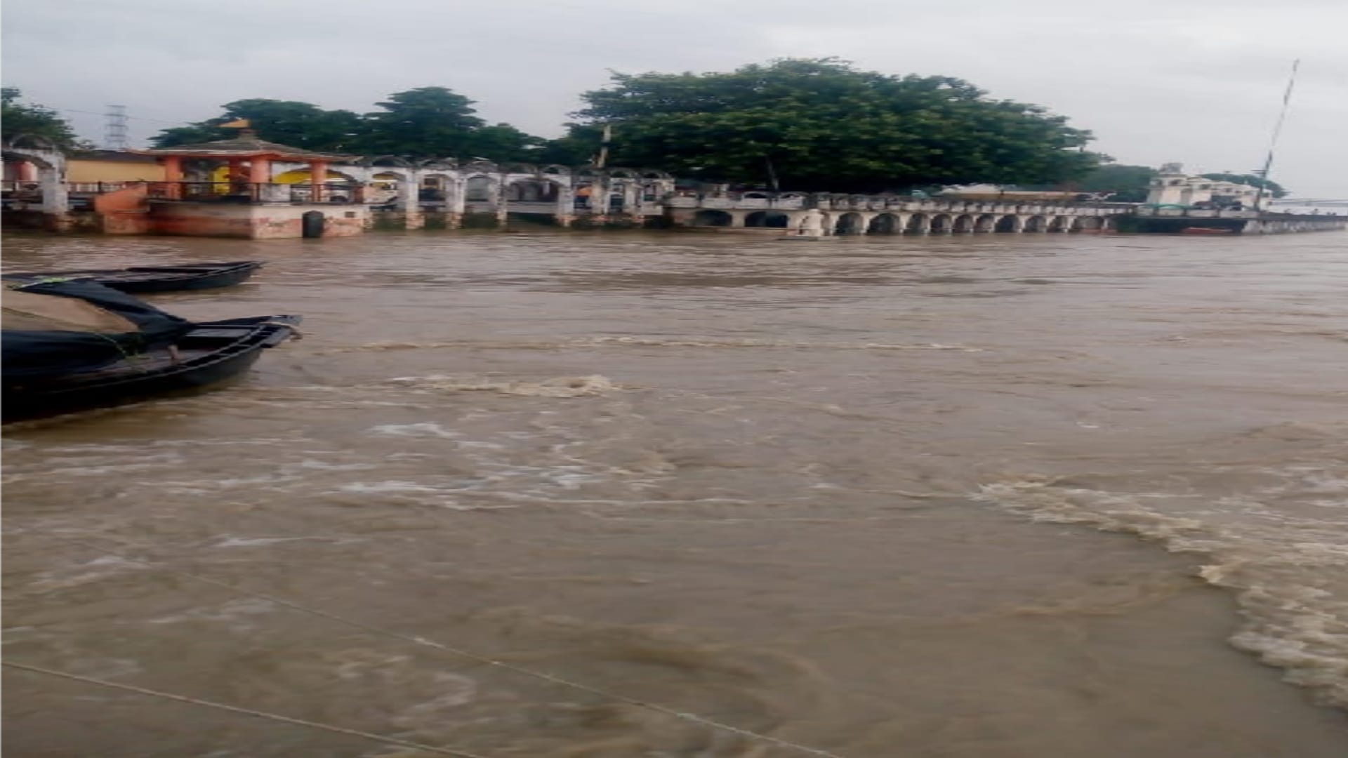 Ghaghra river 95 cm above danger mark in Gorakhpur