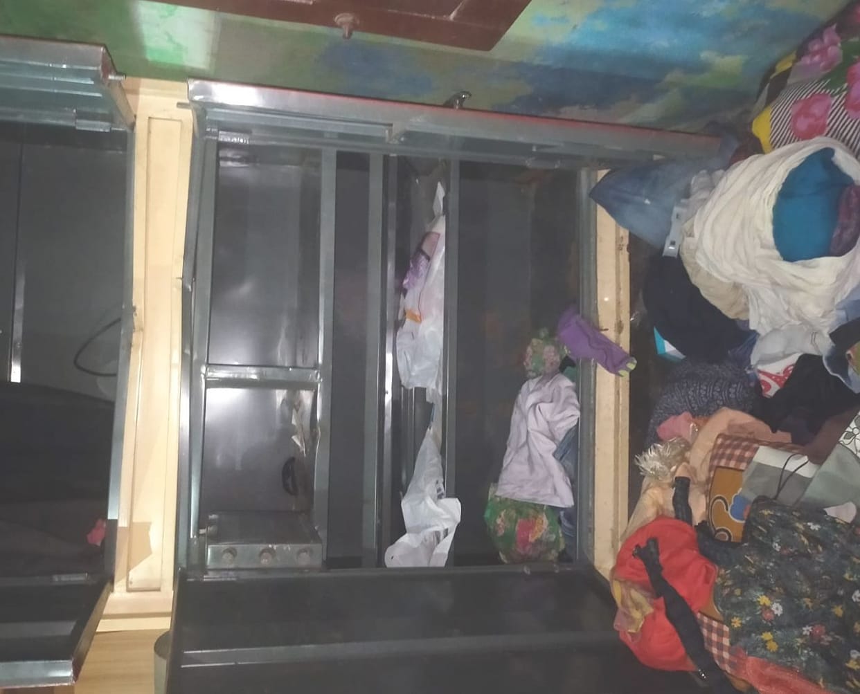 Hardoi, Jewelery worth three lakhs stolen from a closed house