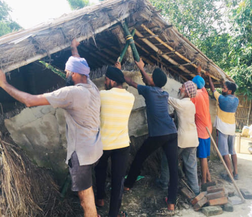 Nine thatched houses collapsed due to waterlogging in Chandia Hazara