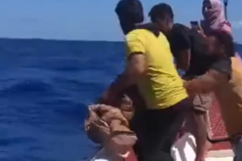 father had to throw his son's body into the river after the boat ran out of food and drink