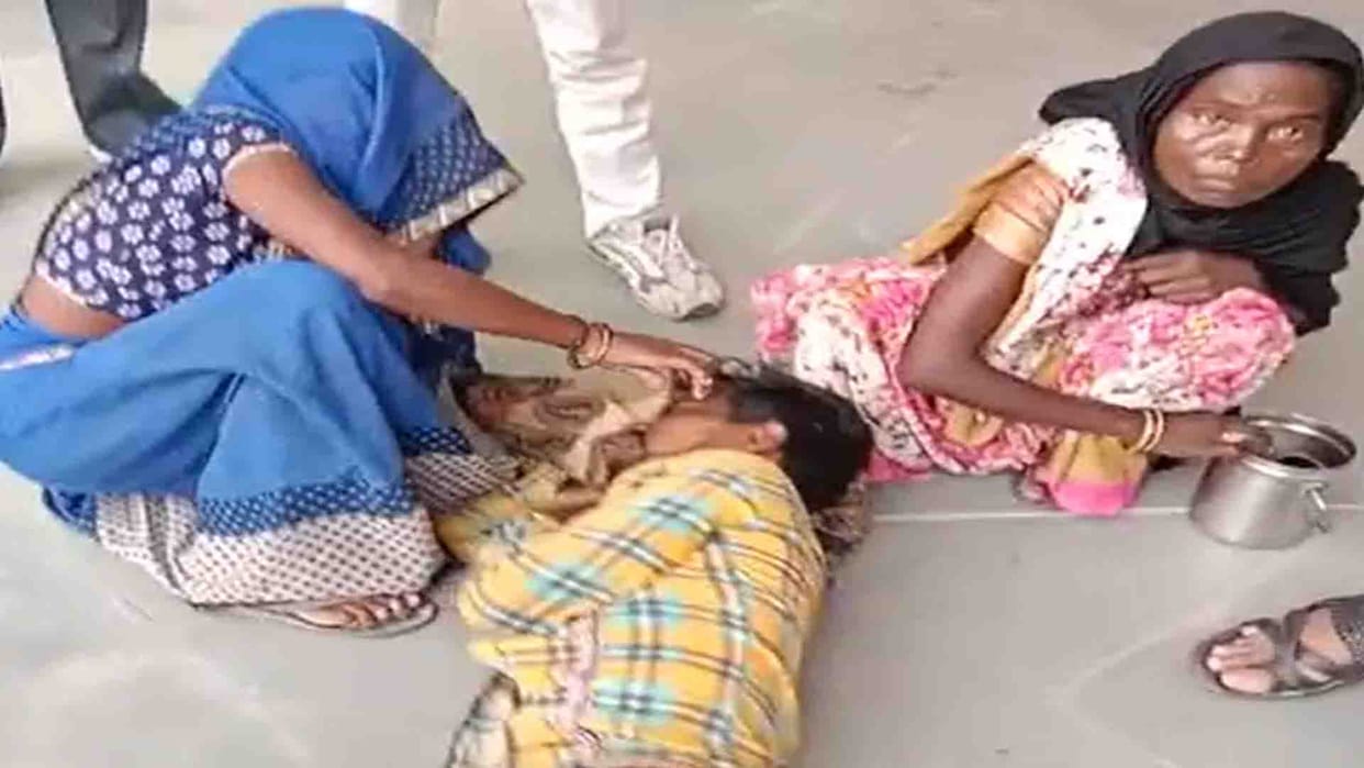 Chitrakoot: shameful act of doctors, father kept pleading to get son admitted