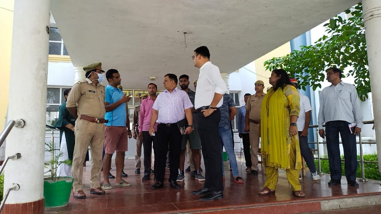 Major Dhyanchandra Stadium Saifai captured by youth preparing for army recruitment