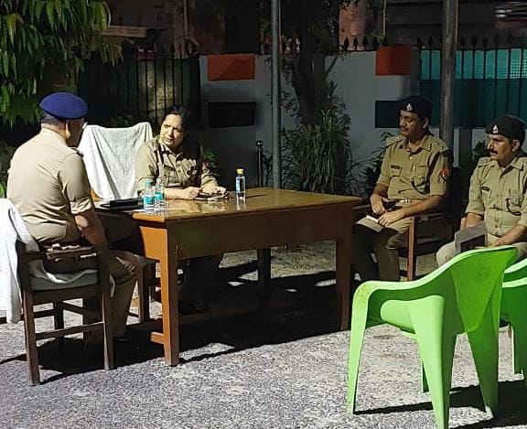 Hardoi, Those who robbed the bank friend did not come, IG inquired about the reach