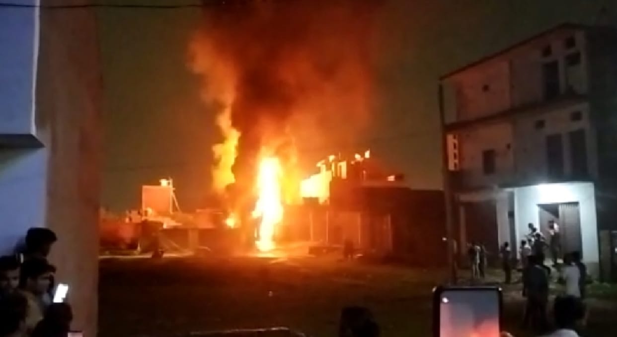 Fire breaks out at clinic, Two children including doctor die in Tirupati