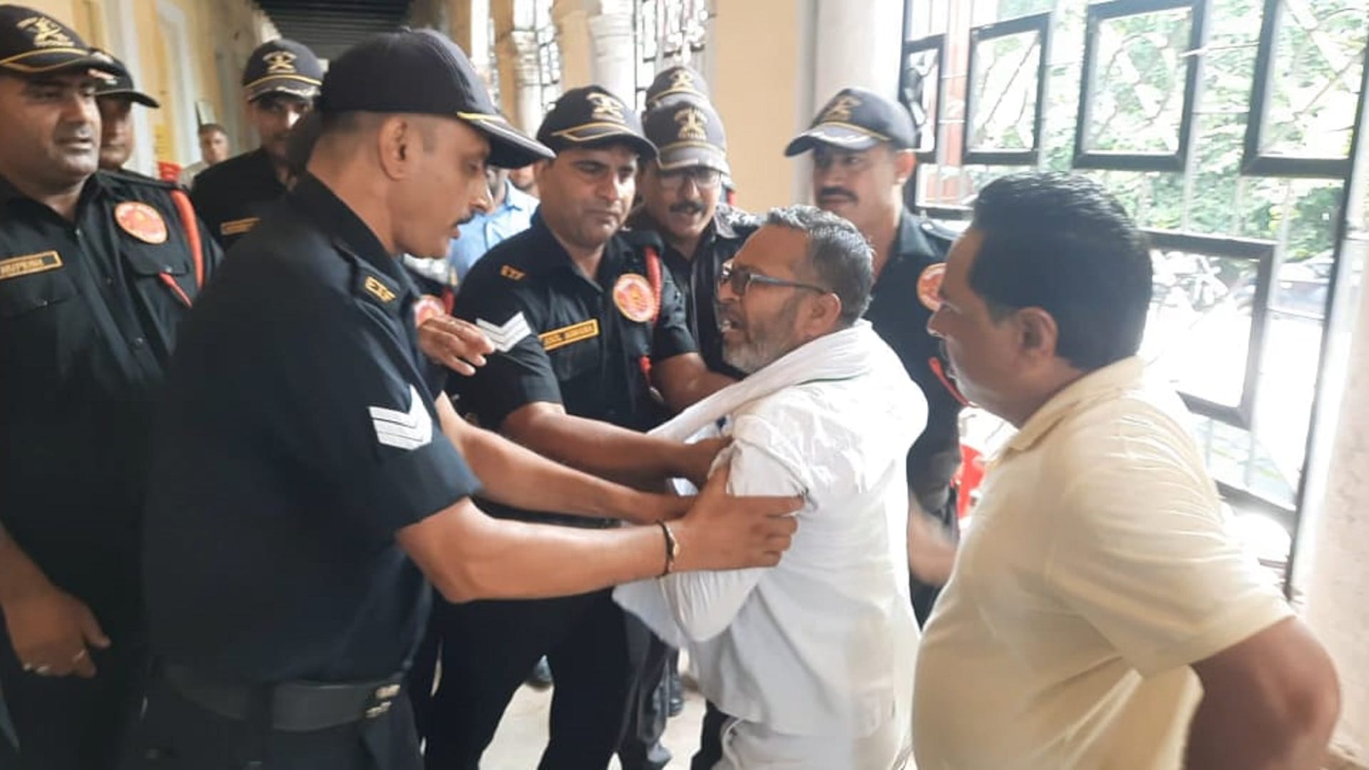 Misbehaved with Councilor Ehsan Ansari after out of Municipal Commissioner office in Meerut , see photos
