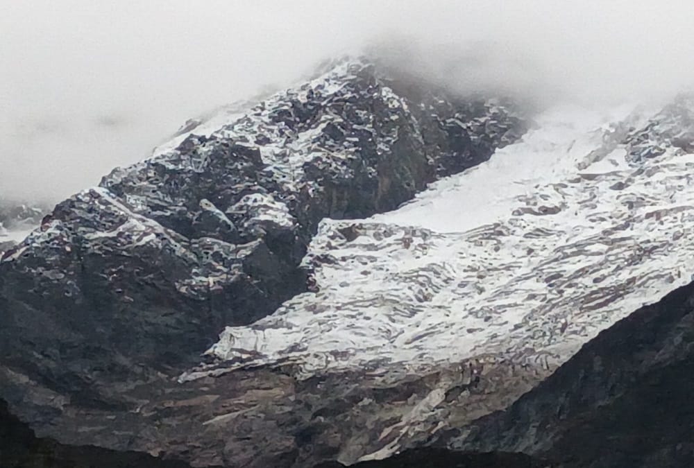 Uttarakhand weather Update Today: season first Snowfall on kedarnath and Yamunotri Hill