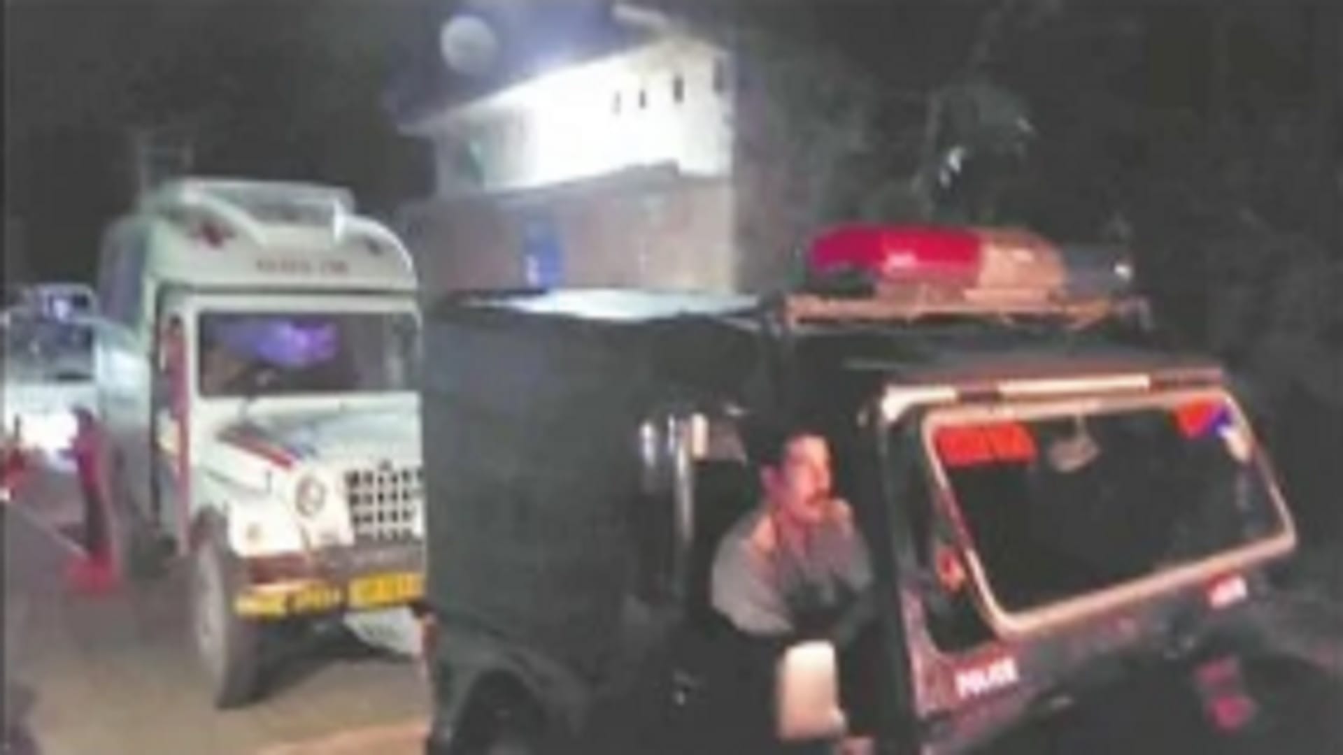 funeral took place in dark of night police stopped distance of 200 meters from cremation ground
