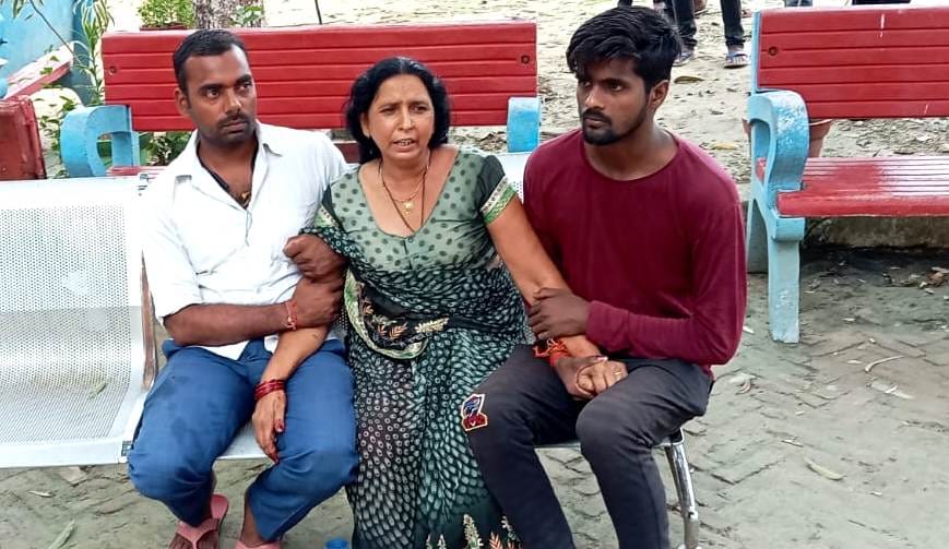 Youth dies after being hit by police vehicle coming from Jaunpur
