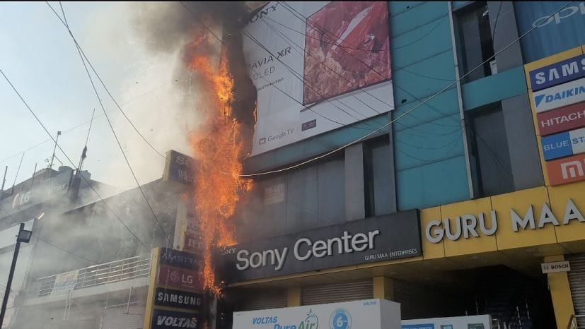 Fire breaks out in electronic showroom on Kashipur bypass