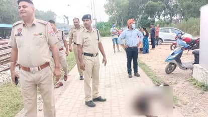 Person who climbed engine of Sealdah Express got scorched by Electricity in Pathankot