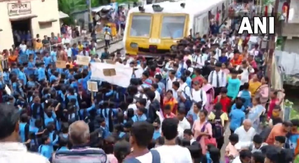 South 24 Parganas: Students of a school stage protest, block railway tracks in Gourdaha Halt railway station