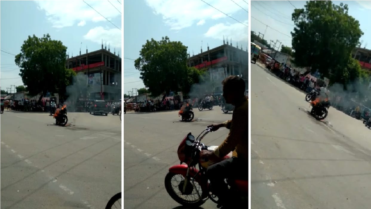 young man blow up bike after challan of motercycle in Lakhimpur Kheri