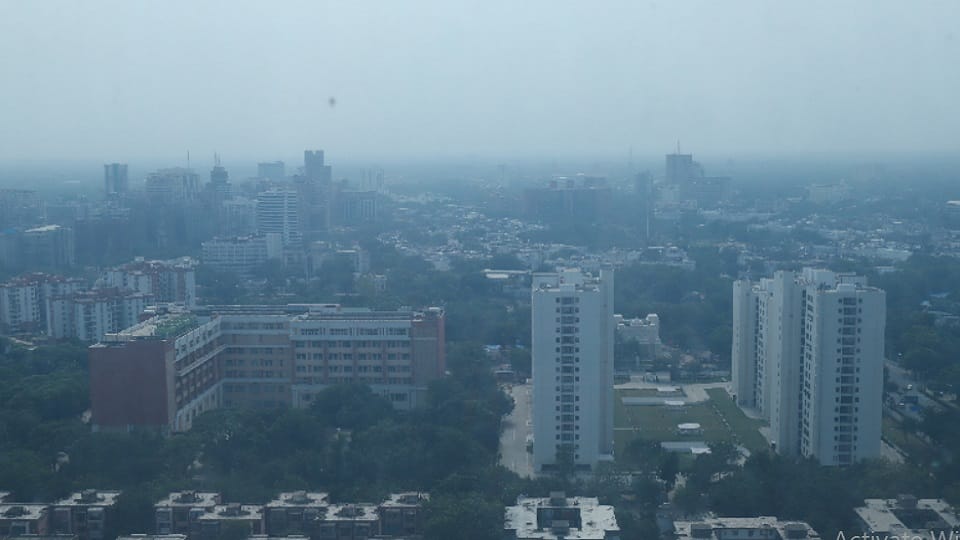 Delhi News : Pollution knock in Delhi-NCR as monsoon says good bye