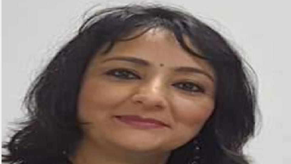 Jammu : Romi Sharma helping in meeting the families separated in Indo-Pak partition
